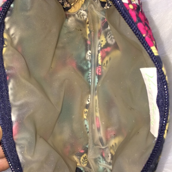 Vera Bradley cosmic bag. - Picture 4 of 6